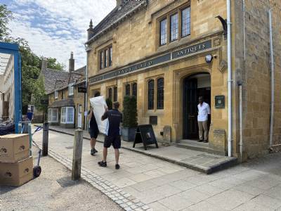 Art Delivery Service serving Ardingly